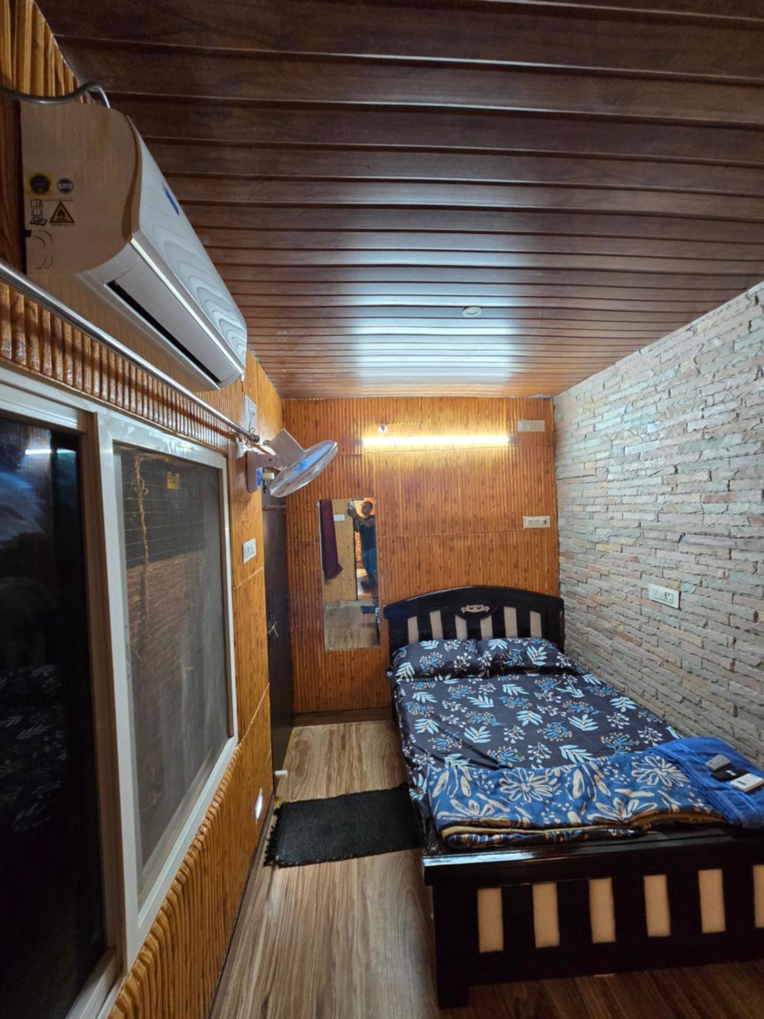 Barla'S Home Stay Shamshabad Esterno foto